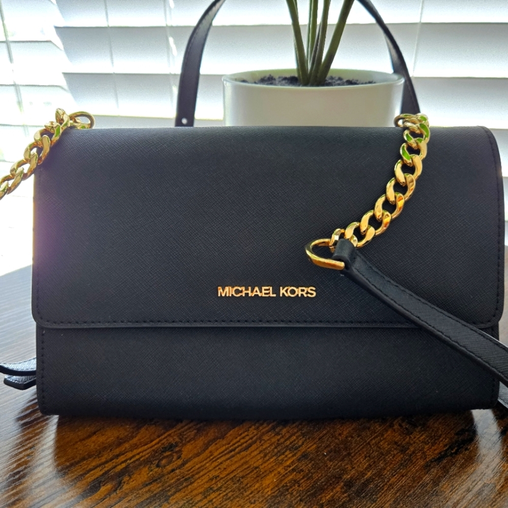 Michael Kors Black Jet Set Travel Crossbody Bag w/ Detachable Wallet/Wristlet